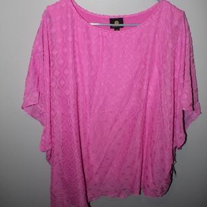 Plus women's top